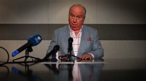 Moderátor Alan Jones je opravdový zlý muž, žádná Bubílková. Foto: SBS